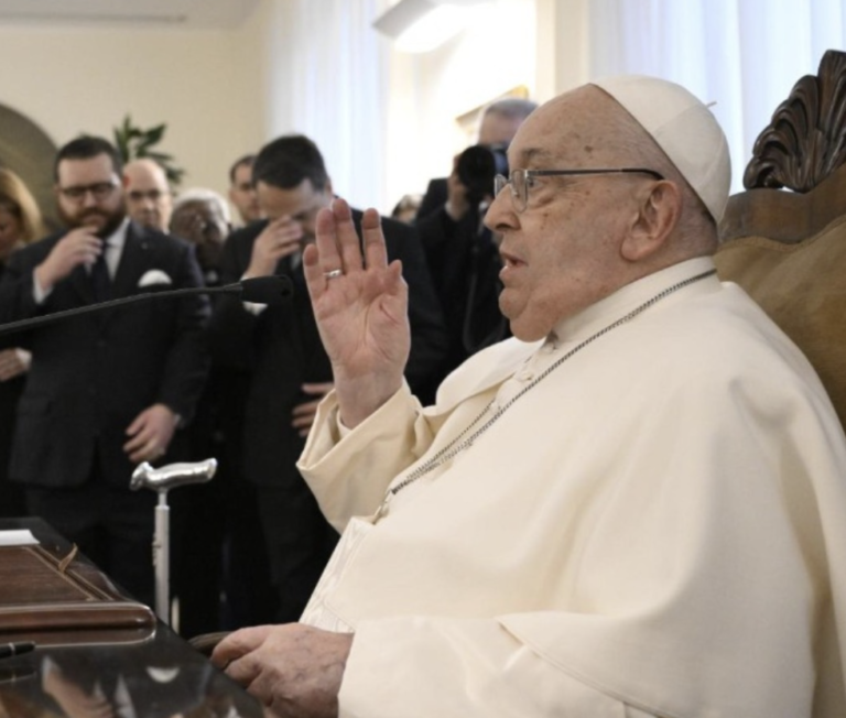 Papa Francisco: su primer mensaje tras 21 días en el hospital – #DeInteres   #FVDigital